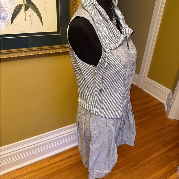 Stylish Zip-Up Dress - Picture 3 of 10